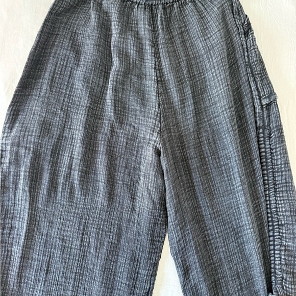 Out from under gauze pants - Picture 4 of 5